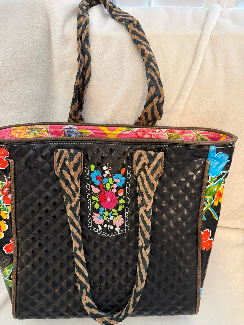 Consuela Vintage Black Tote with Bright Floral interior & sides, inside pocket - Picture 12 of 12